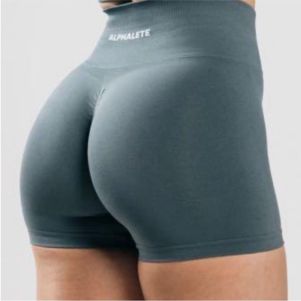 Alphalete amplify short